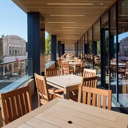 Premier Inn Staines Upon Thames Bagian luar foto